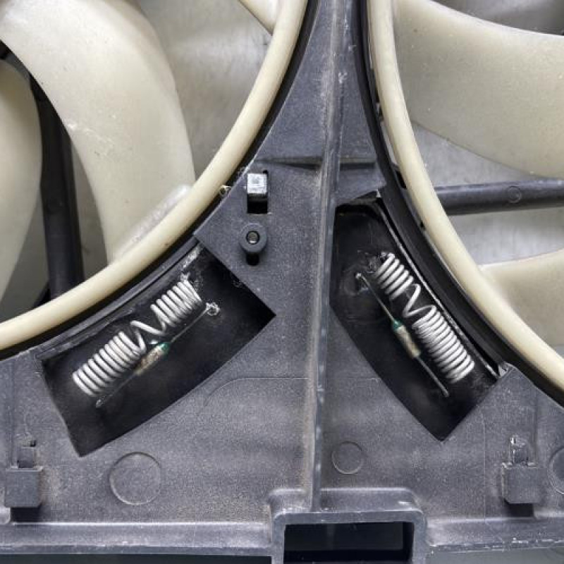 Moto ventilateur radiateur FIAT CROMA 2 Photo n°2