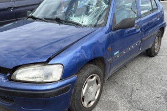 Optique avant principal gauche (feux)(phare) PEUGEOT 106
