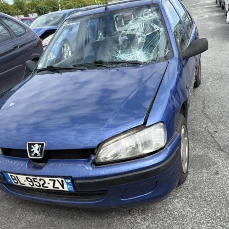 Optique avant principal gauche (feux)(phare) PEUGEOT 106 Photo n°13