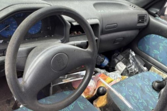 Optique avant principal gauche (feux)(phare) PEUGEOT 106