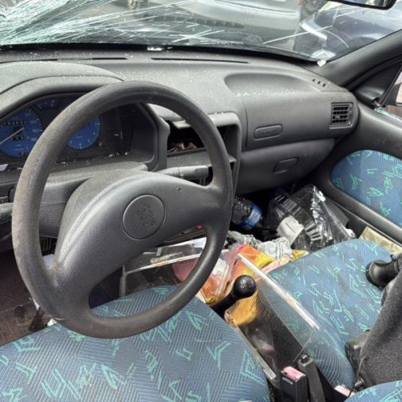 Optique avant principal gauche (feux)(phare) PEUGEOT 106 Photo n°18