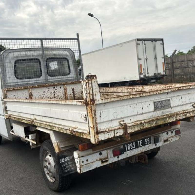 Optique avant secondaire gauche (feux)(clignotant) RENAULT MASTER 1 Photo n°9