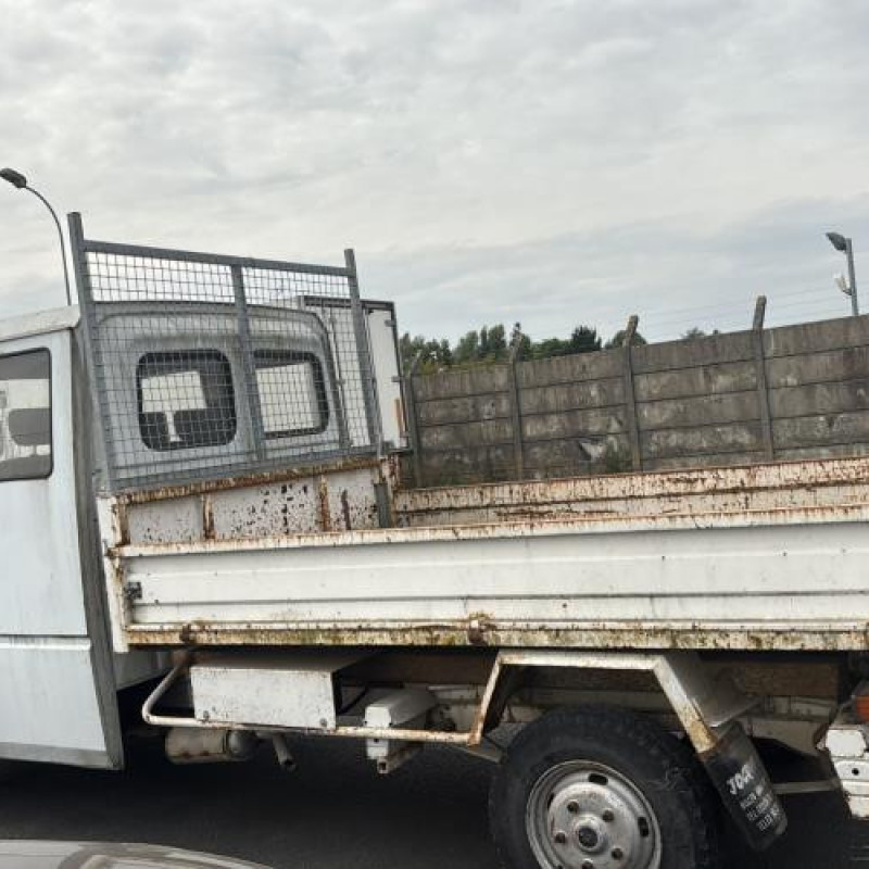 Optique avant secondaire gauche (feux)(clignotant) RENAULT MASTER 1 Photo n°12