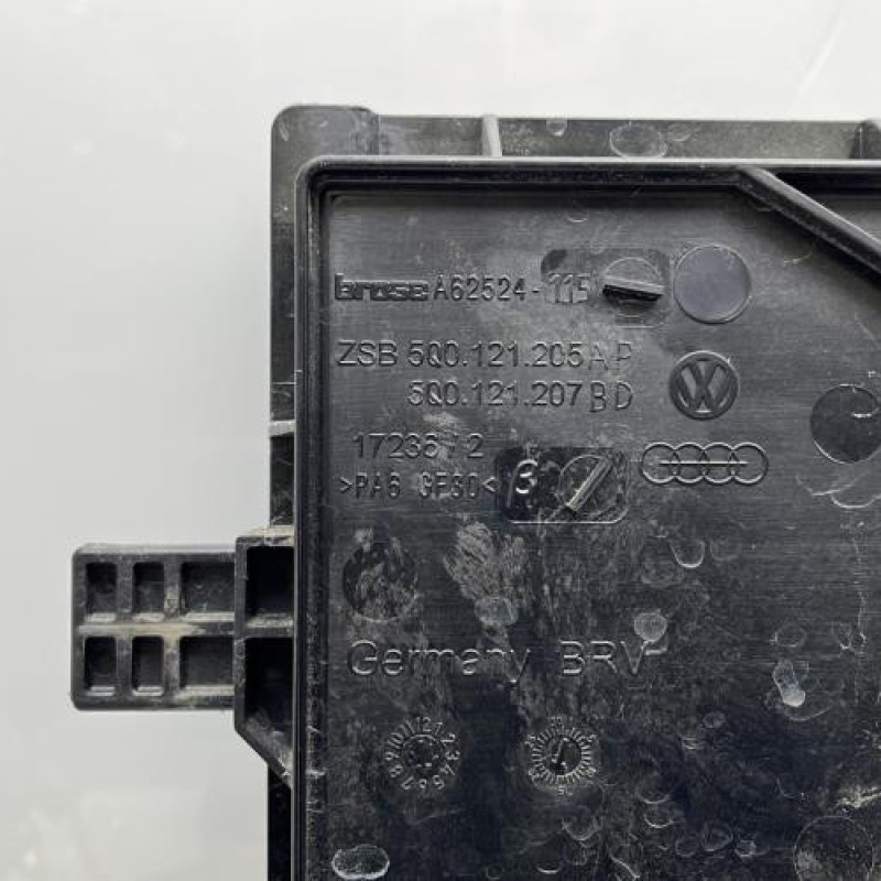 Moto ventilateur radiateur VOLKSWAGEN GOLF 8 Photo n°4