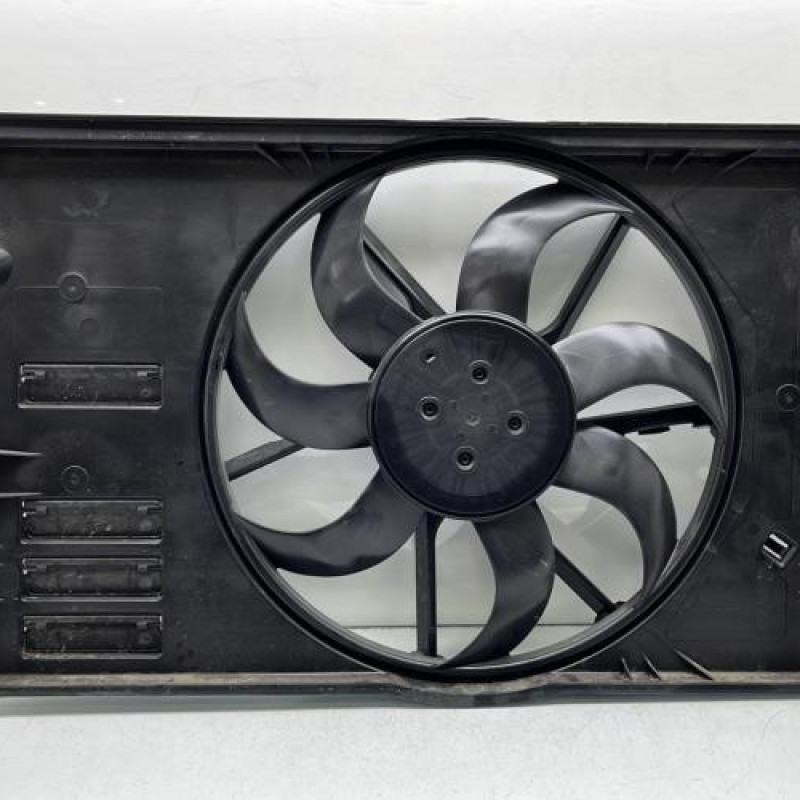 Moto ventilateur radiateur VOLKSWAGEN GOLF 8 Photo n°5