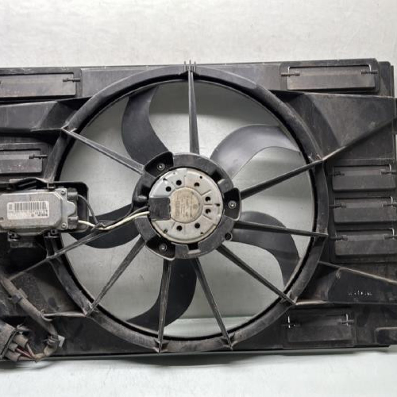 Moto ventilateur radiateur VOLKSWAGEN TOURAN 2 Photo n°3