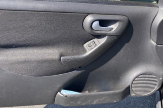 Aile avant droit OPEL CORSA C