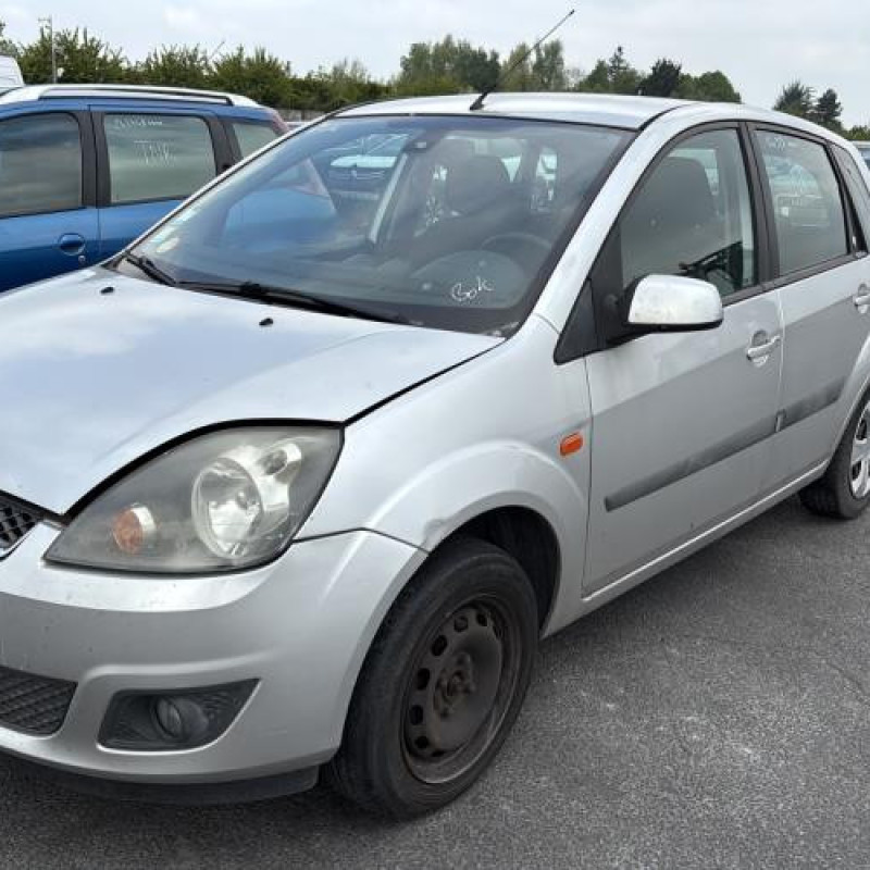 Aile avant droit FORD FIESTA 5 Photo n°5