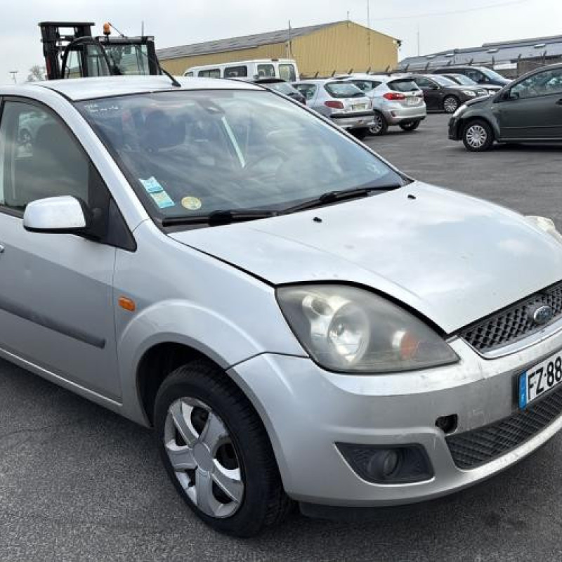 Aile avant droit FORD FIESTA 5 Photo n°6