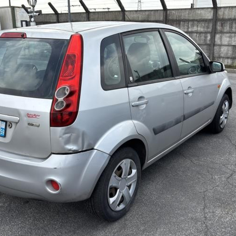 Aile avant droit FORD FIESTA 5 Photo n°7