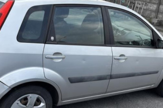 Aile avant droit FORD FIESTA 5