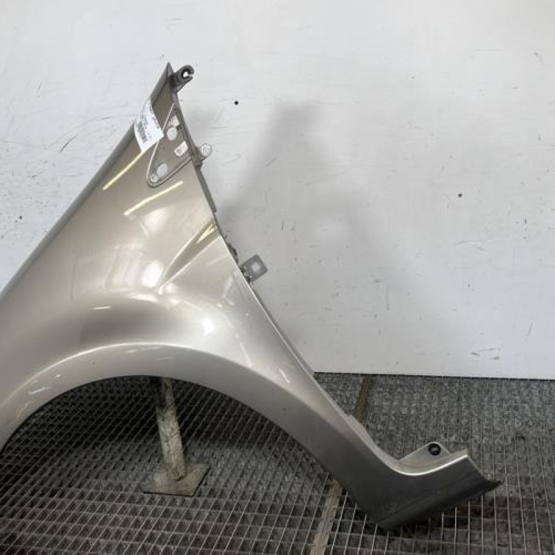 Aile avant gauche RENAULT CLIO 3 Photo n°4