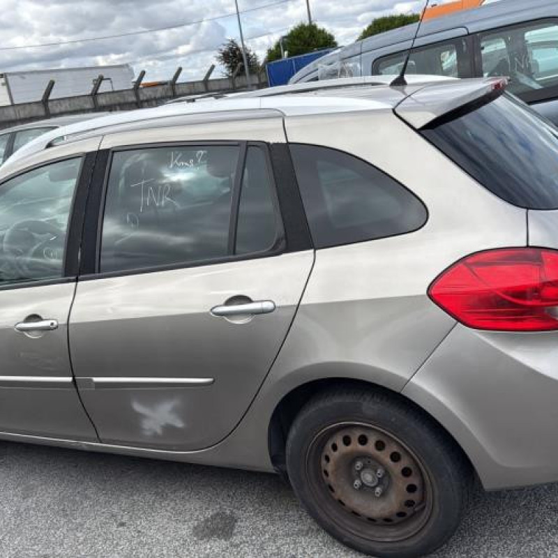 Aile avant gauche RENAULT CLIO 3 Photo n°11