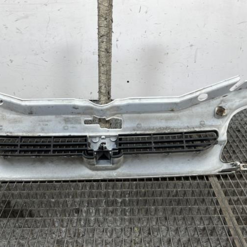 Calandre PEUGEOT PARTNER 1 Photo n°4