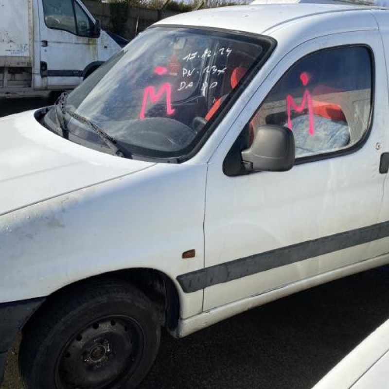 Calandre PEUGEOT PARTNER 1 Photo n°10