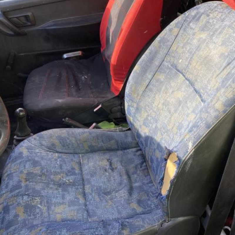 Calandre PEUGEOT PARTNER 1 Photo n°14