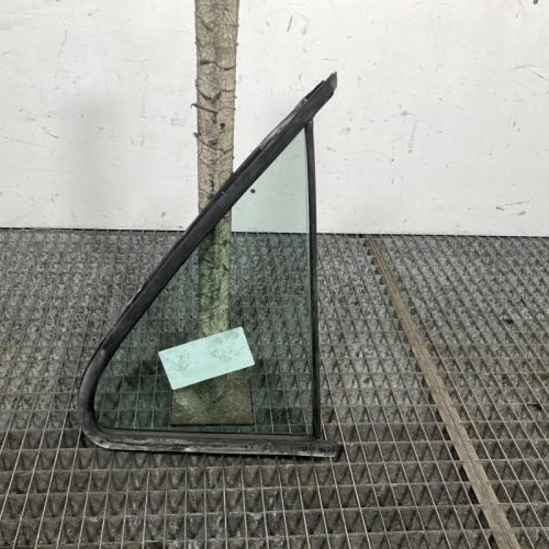 Custode arriere gauche (porte) PEUGEOT 106 Photo n°4