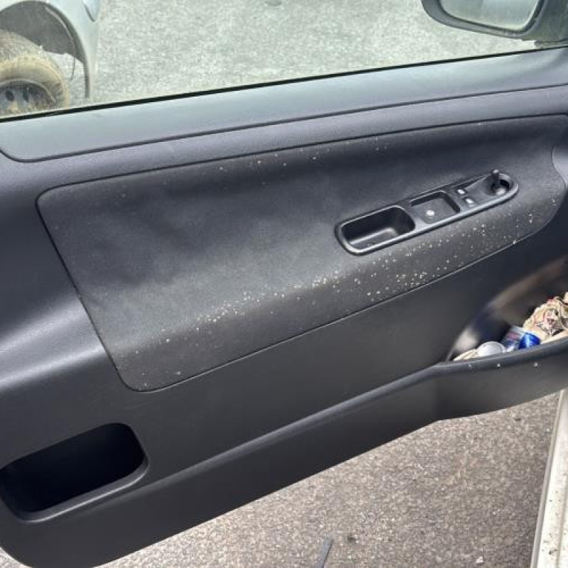 Custode avant gauche (porte) PEUGEOT 207 Photo n°13