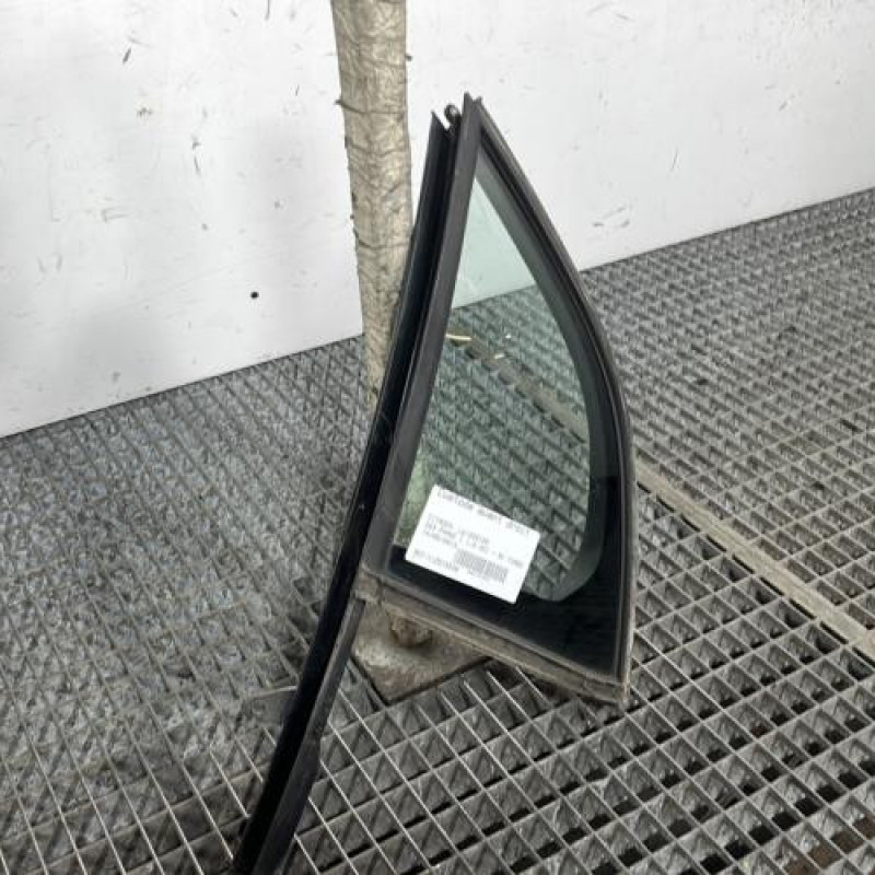 Custode avant droit (porte) CITROEN DS3 Photo n°3