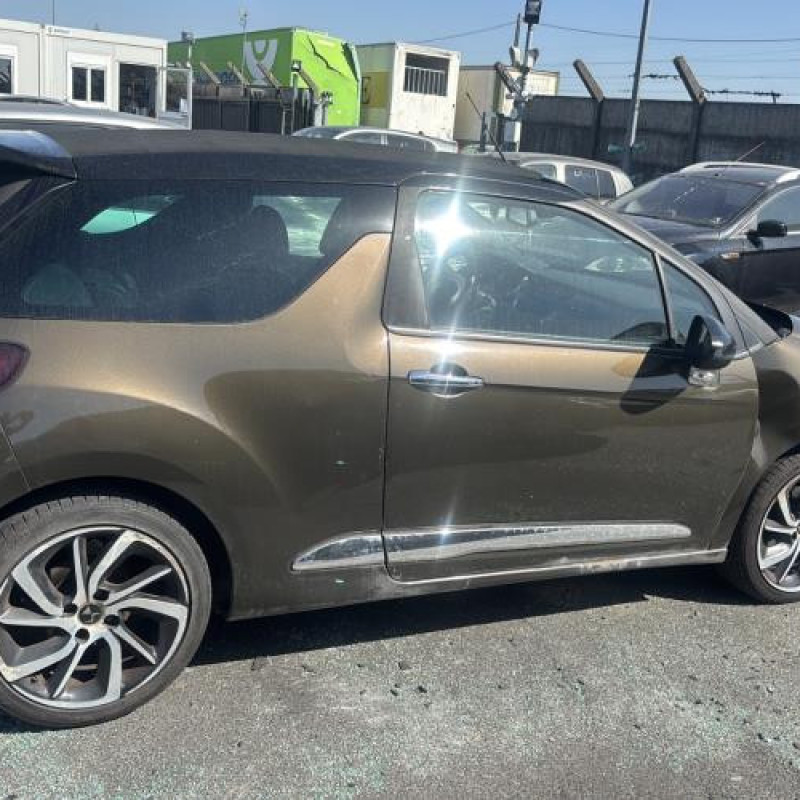 Pare choc arriere CITROEN DS3 Photo n°16