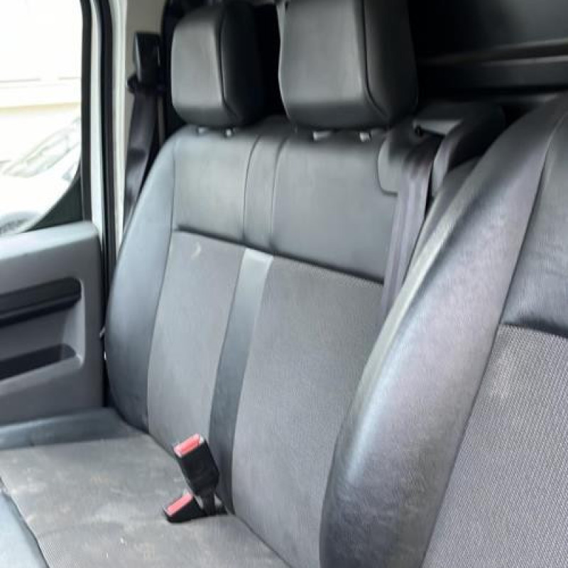 Pare choc arriere CITROEN JUMPY 3 M Photo n°11