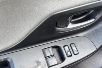 TOYOTA YARIS 3 PHASE 3 1.5i - 16V HYBRID