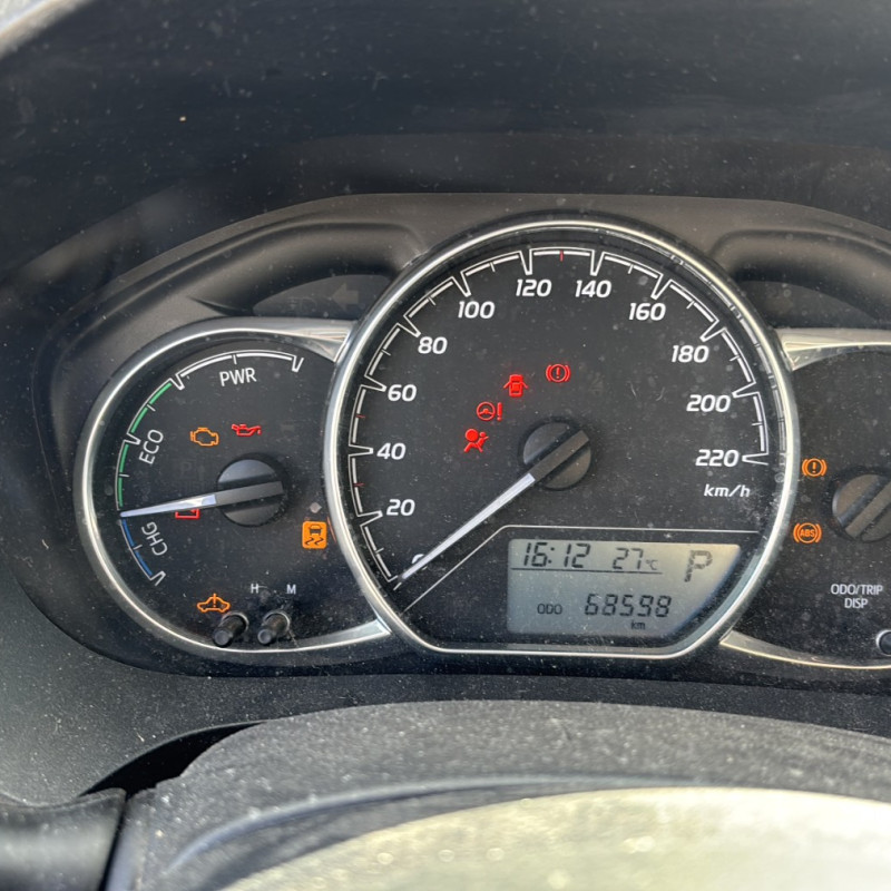 TOYOTA YARIS 3 PHASE 3 1.5i - 16V HYBRID Photo n°21