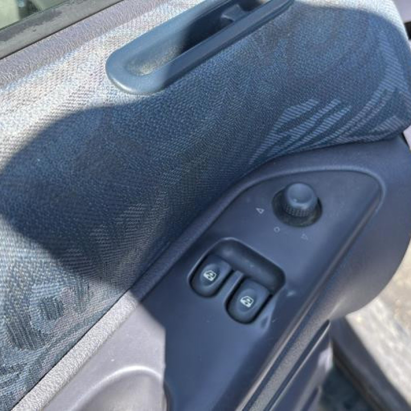 Porte avant gauche RENAULT GRAND ESPACE 3 Photo n°14