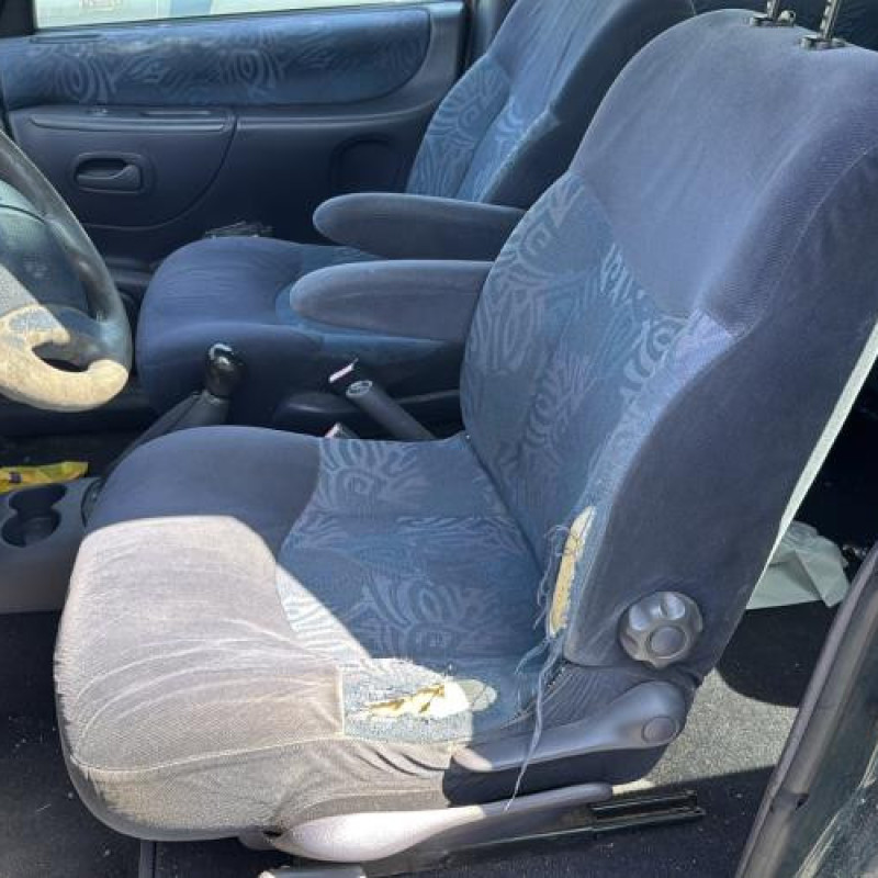 Porte avant gauche RENAULT GRAND ESPACE 3 Photo n°16
