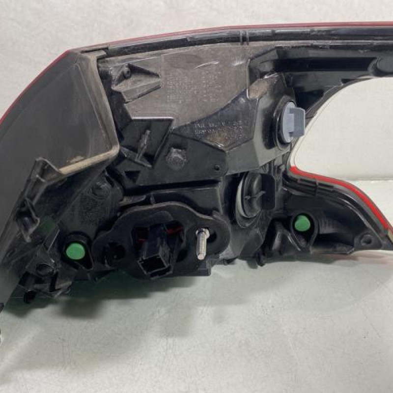 Feu arriere principal gauche (feux) PEUGEOT 308 2 Photo n°2