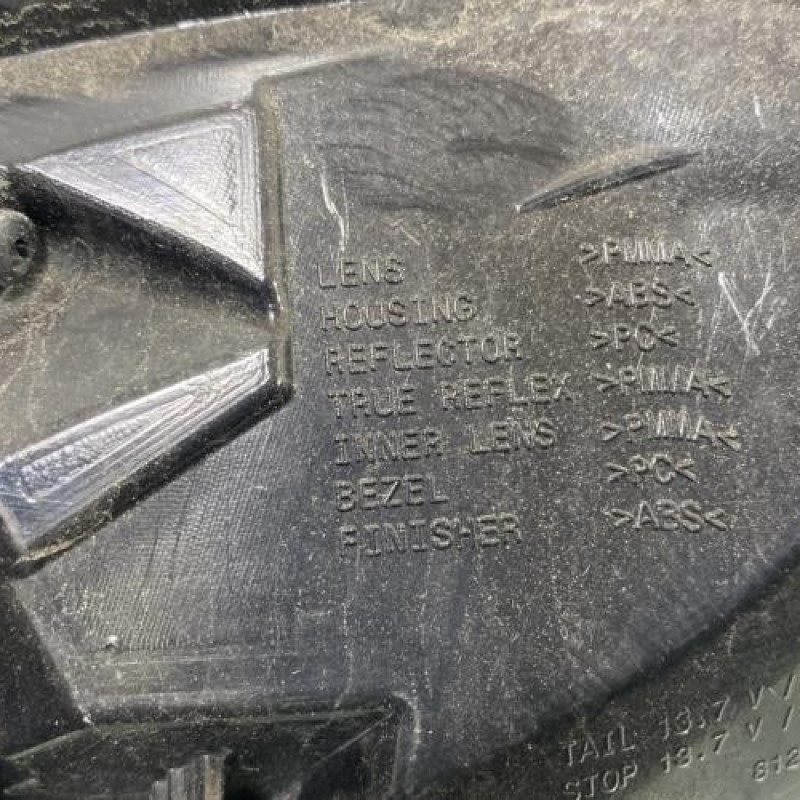 Feu arriere principal gauche (feux) PEUGEOT 308 2 Photo n°3