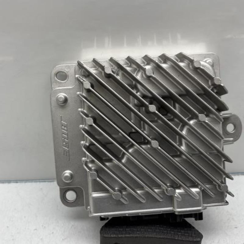 Amplificateur audio RENAULT CLIO 5 Photo n°1