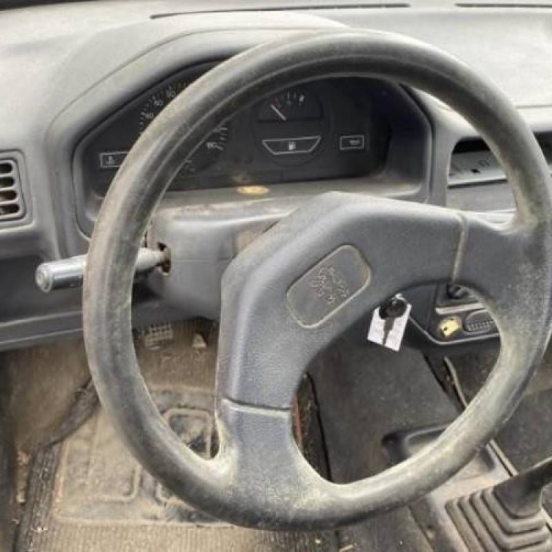 Serrure avant droit PEUGEOT 106 Photo n°17