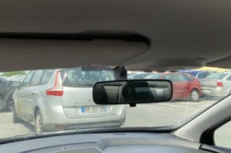Attache ceinture avant gauche PEUGEOT 407