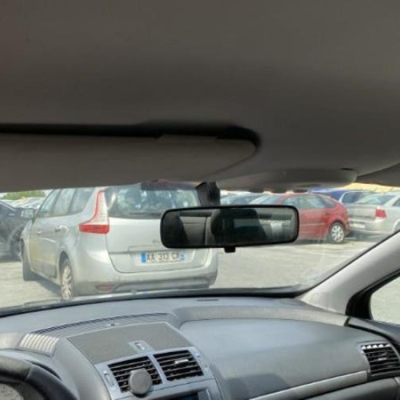 Attache ceinture avant gauche PEUGEOT 407 Photo n°18