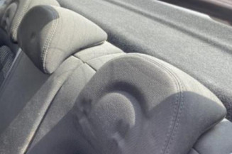 Attache ceinture avant gauche PEUGEOT 407