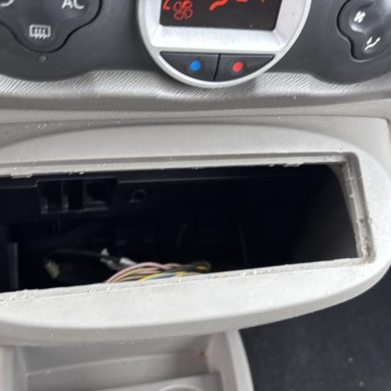 Ceinture avant gauche RENAULT TWINGO 2 Photo n°19