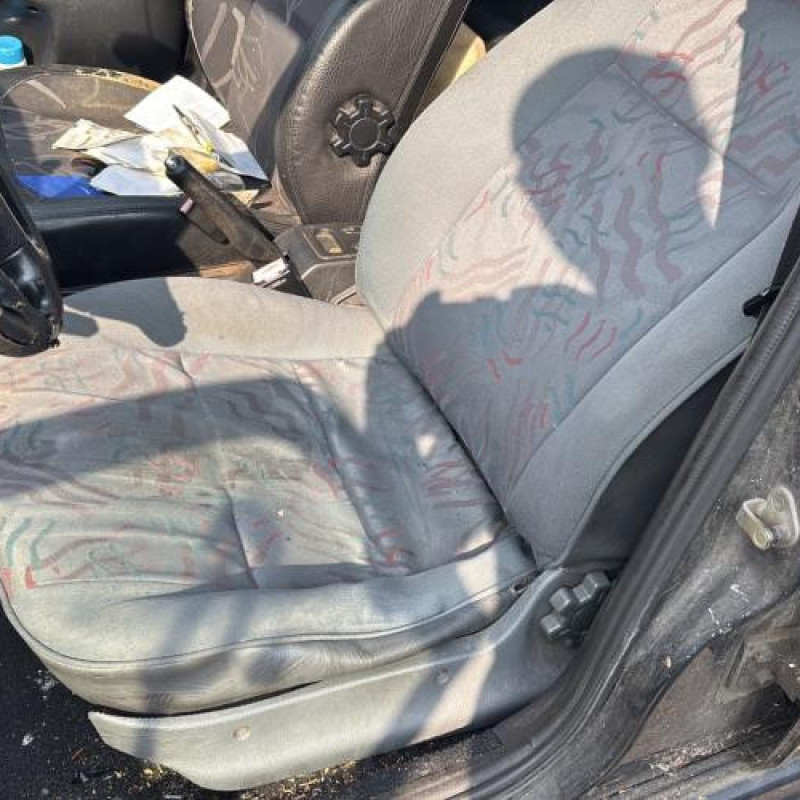 Poignee interieur arriere gauche PEUGEOT 306 Photo n°14