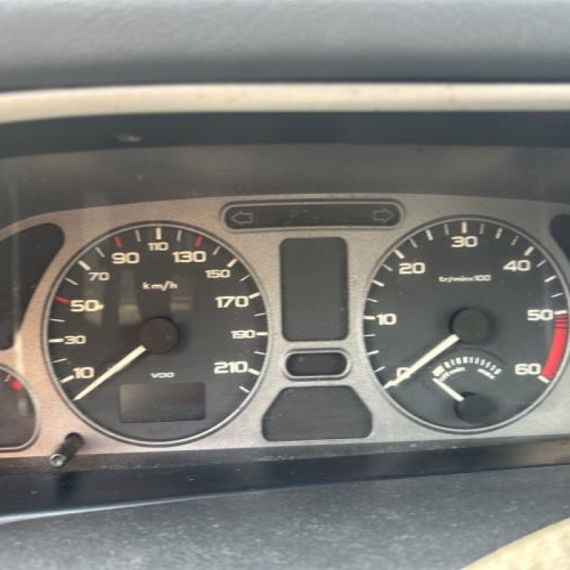 Poignee interieur arriere gauche PEUGEOT 306 Photo n°20