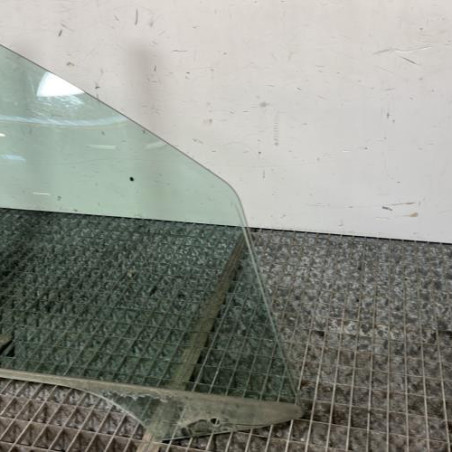 Vitre avant droit PEUGEOT 206