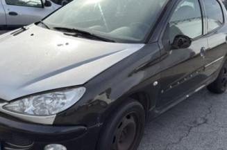 Vitre avant droit PEUGEOT 206