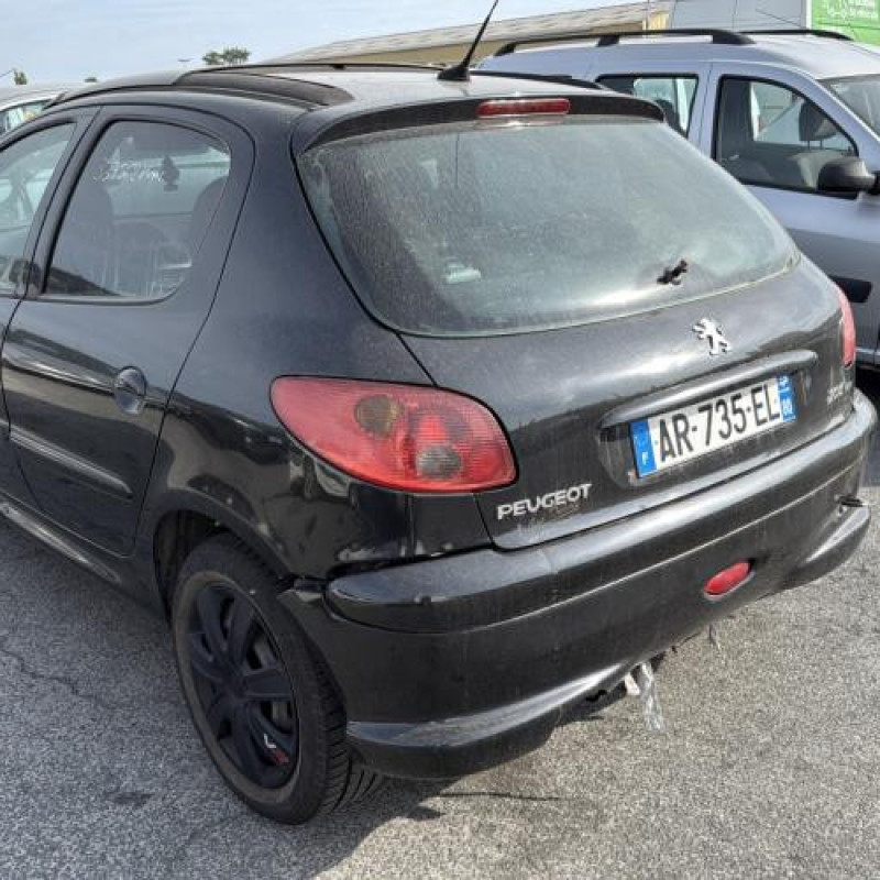 Vitre avant droit PEUGEOT 206 Photo n°8