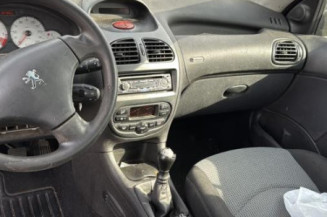 Vitre avant droit PEUGEOT 206
