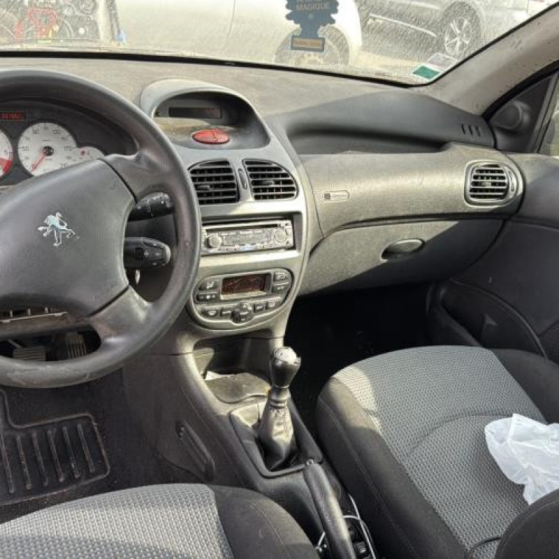 Vitre avant droit PEUGEOT 206 Photo n°15