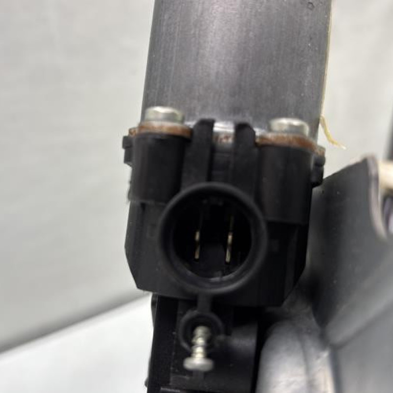 Leve vitre electrique avant droit RENAULT CLIO 3 Photo n°6
