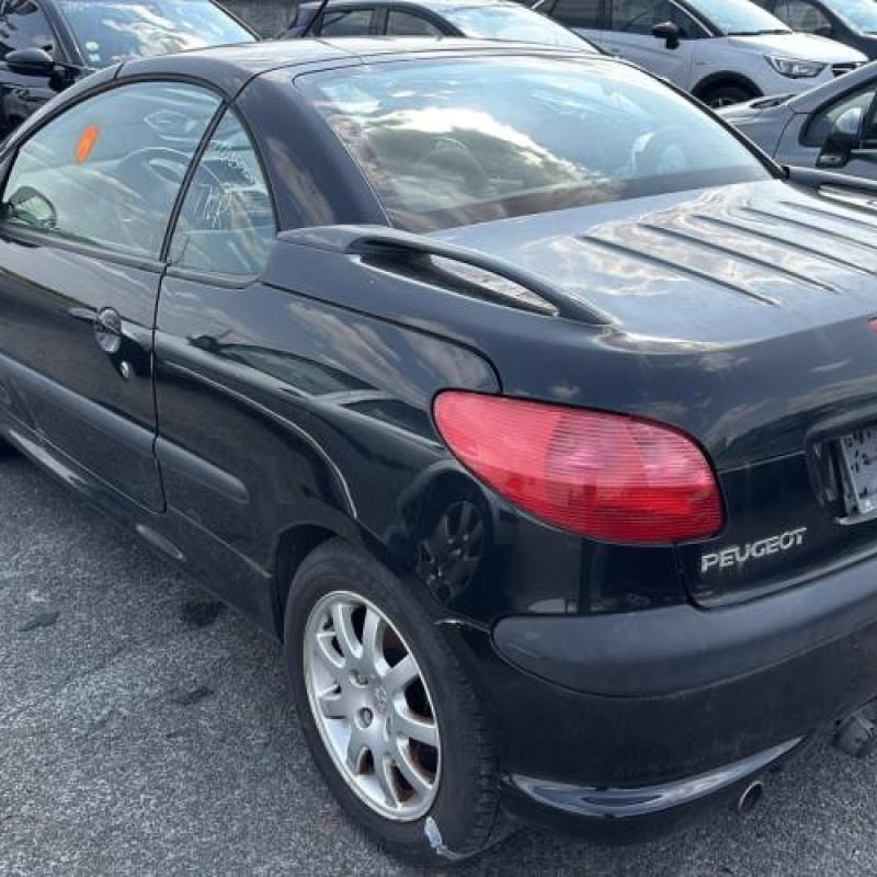 Pare boue avant droit PEUGEOT 206 Photo n°8