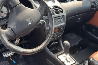 Pare boue avant droit PEUGEOT 206