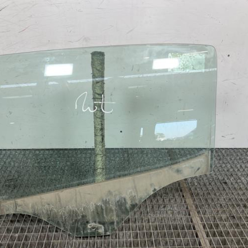 Vitre arriere gauche RENAULT MEGANE 4 Photo n°1