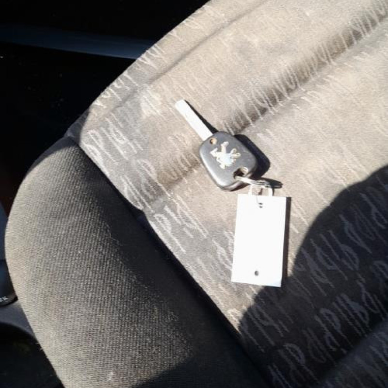 Serrure avant droit PEUGEOT 307 Photo n°18