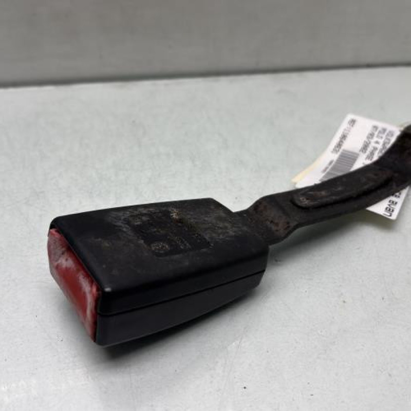 Attache ceinture avant droit VOLKSWAGEN POLO 4 Photo n°1